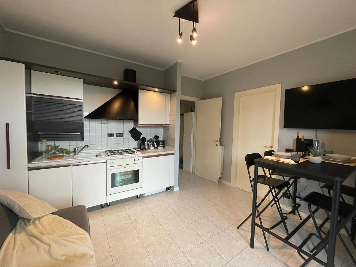 2 Locali A 600 Metri Dal Mare Con Wi-Fi & Free Parking Appartamento Loano Italia